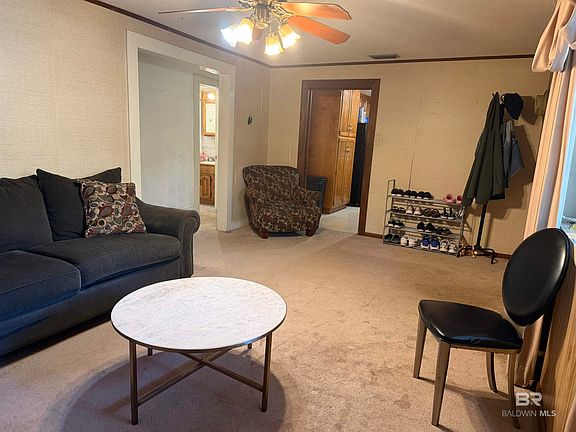 4th image of 1401 Forest Ridge Rd E