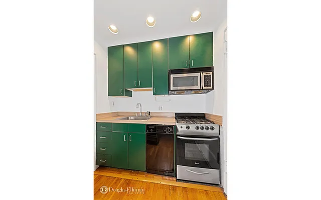 Sold by Douglas Elliman | media 3