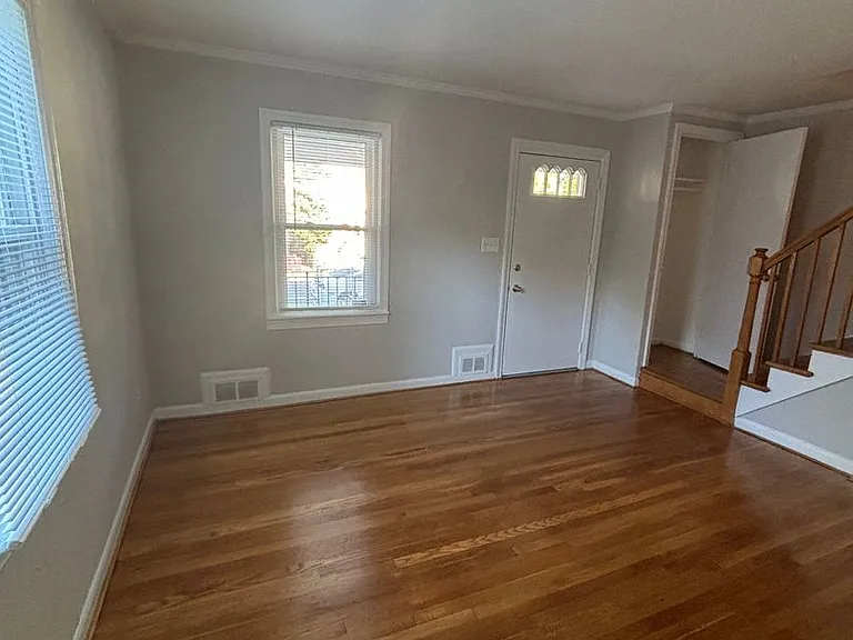 2856 Fairhaven Ave — Photo 3