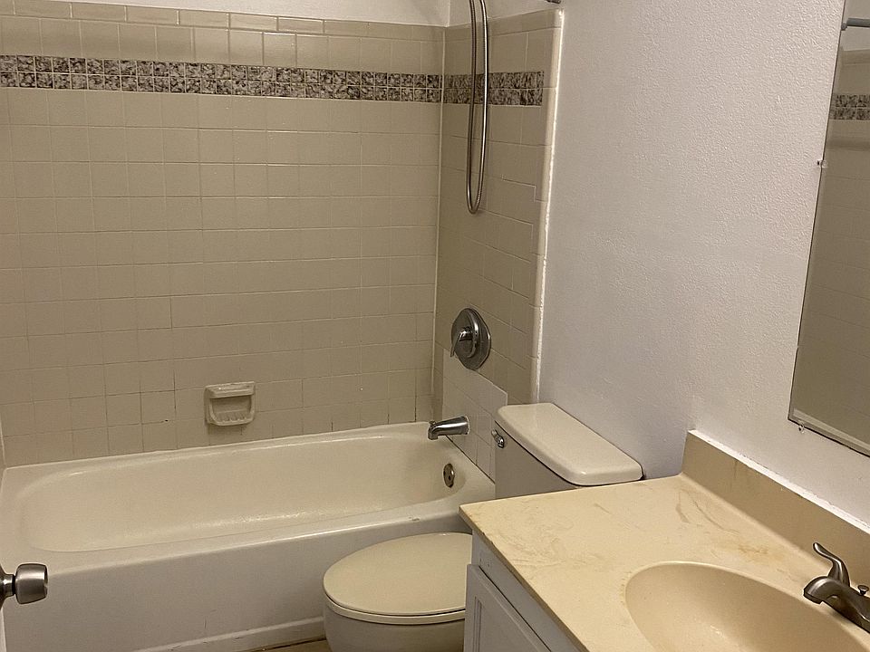 1st image of 3988 Versailles Dr #3988C