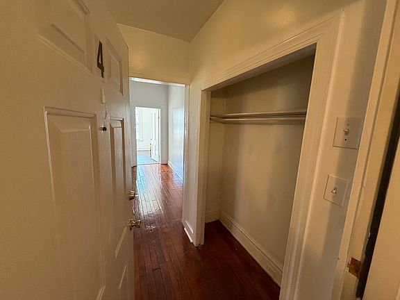 4th image of 2009 Floyd Ave APT 4
