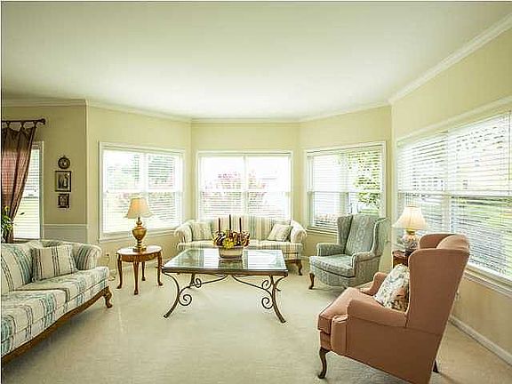 3rd image of 120 Meadowstone Cir