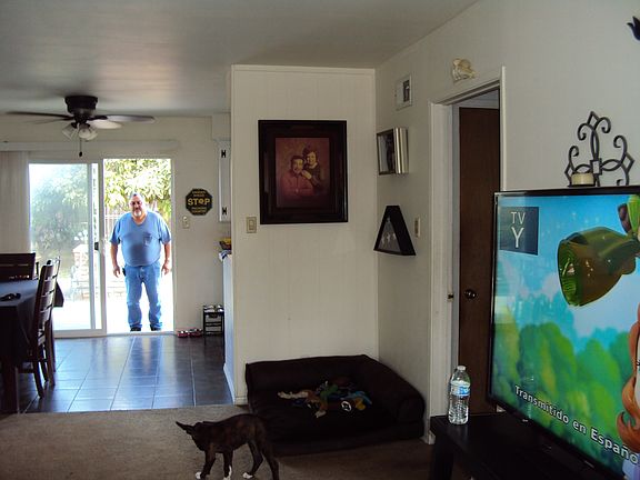 2nd image of 525 W Agnes Ave