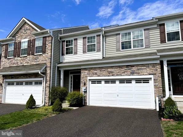 317 Fairfield Cir S, Royersford, PA 19468