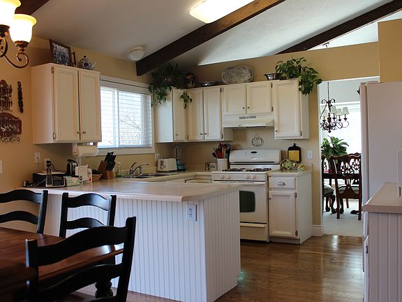 4th image of 2613 E Willow Hills Dr