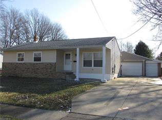 4391 Maplepark Rd, Stow, OH 44224
