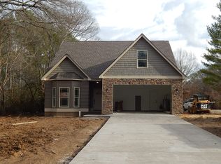 1028 Grays Dr, Chattanooga, TN 37421
