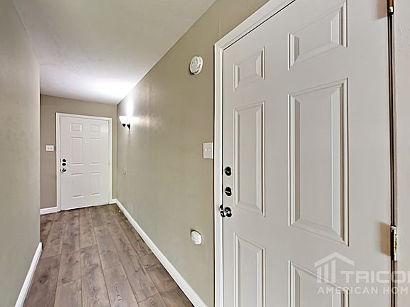 3rd image of 5608 Espanola Dr