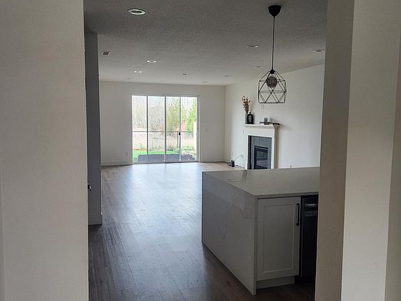 3rd image of 14100 NE 102nd St
