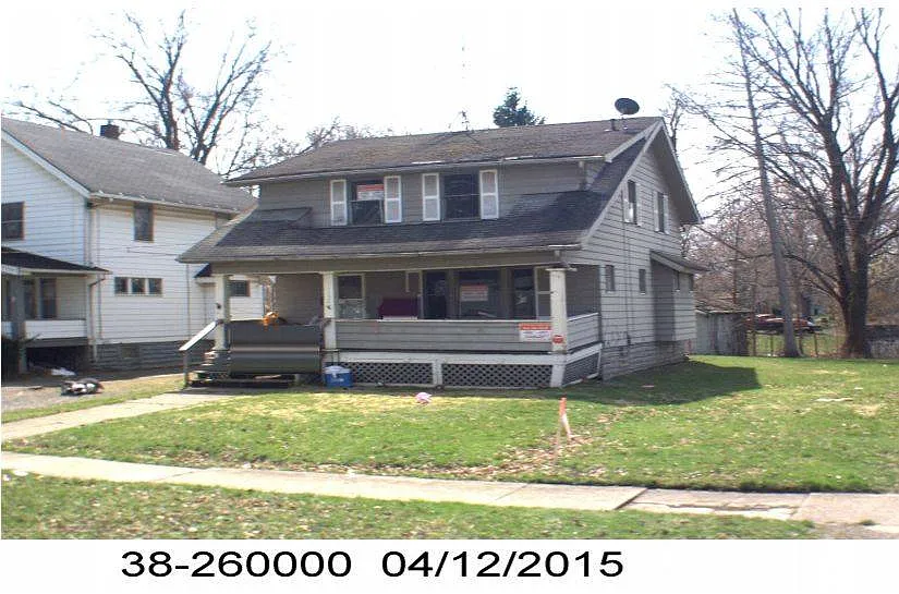 1132 Youngstown Rd SE photo 1