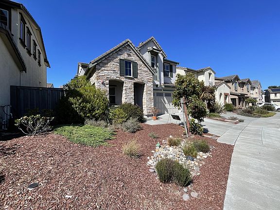 2nd image of 111 Vistamonte Ave