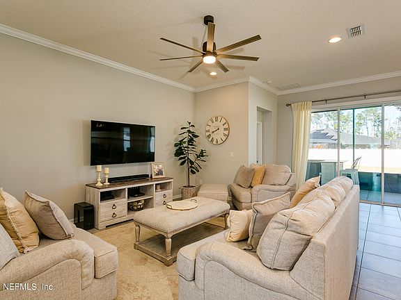 5th image of 3176 Southern Oaks Dr