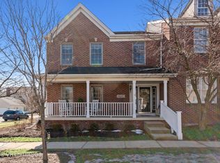 39W351 Baker Dr, Geneva, IL 60134