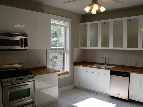 2nd image of 3107 W Belden Ave #Jkprkjqjg