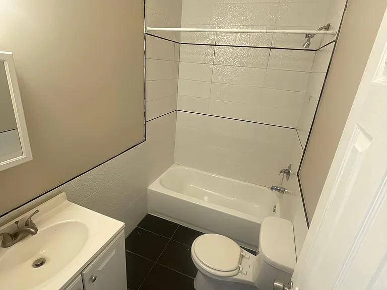 410 N 5th St #404 — Photo 5