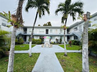 Los Jardines Condo, Miami, FL 33135