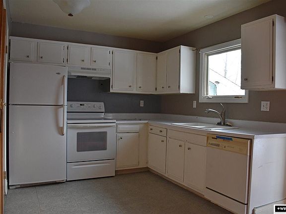5th image of 305 Tamarisk Dr