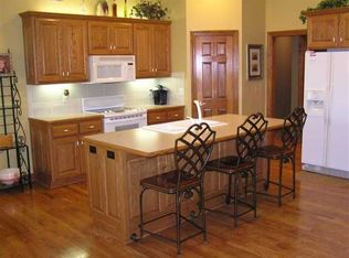 7511 SW Falcon St, Topeka, KS 66610