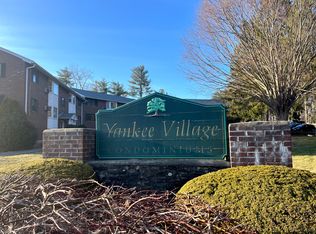 1 Town House Ln APT 2, Acton, MA 01720