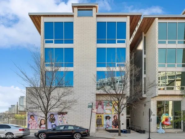925 N Larrabee St APT 4N, Chicago, IL 60610