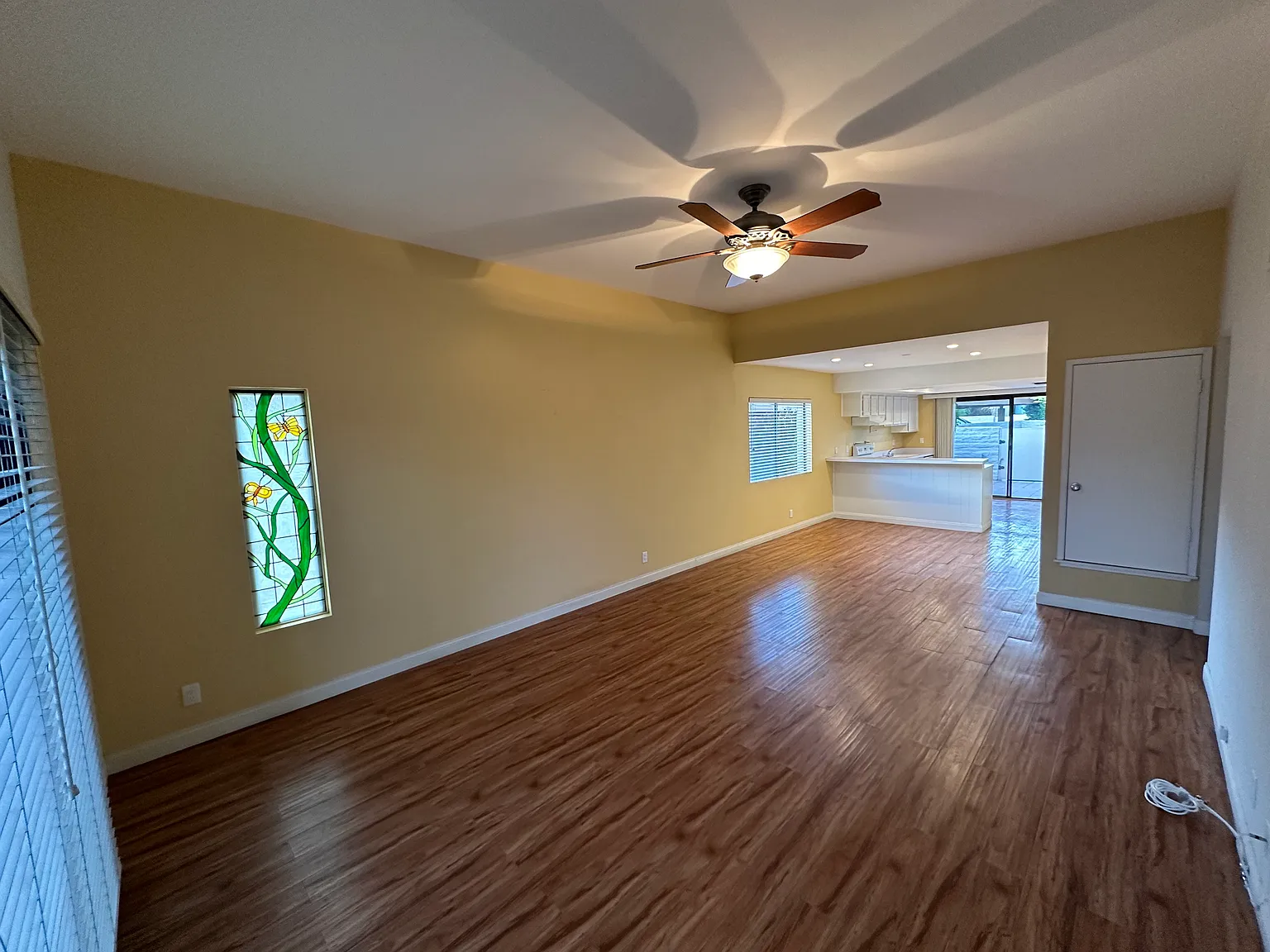 2 bed, 1066 sqft, $2,000 — Photo 2