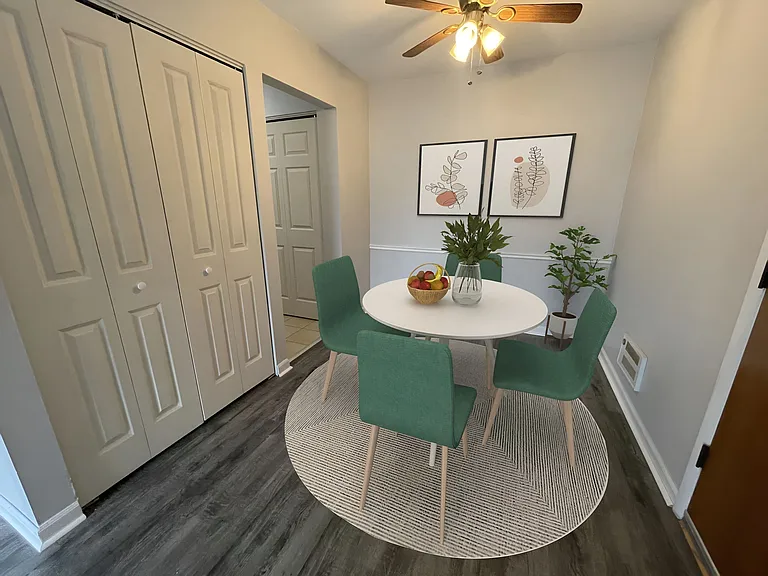 The Peak Apartments and Townhomes — Photo 16