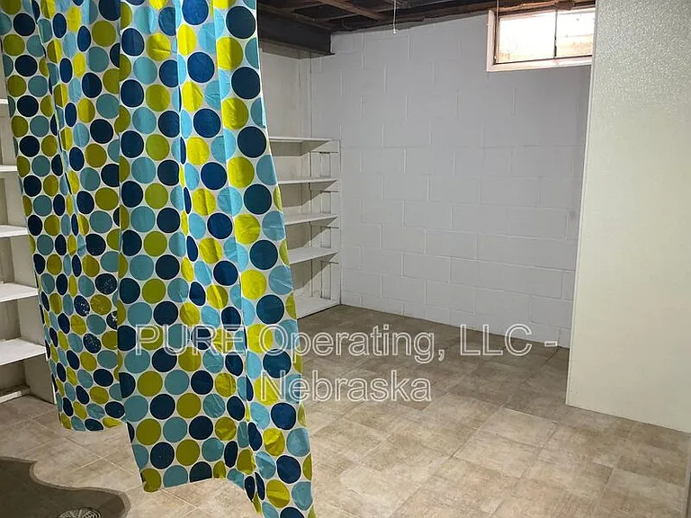 7602 Parker St — Photo 20