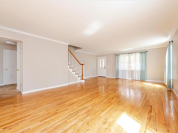 4th image of 80 Gramatan Dr
