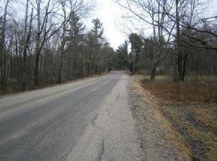 12 Shutesbury Rd, Pelham, MA 01002