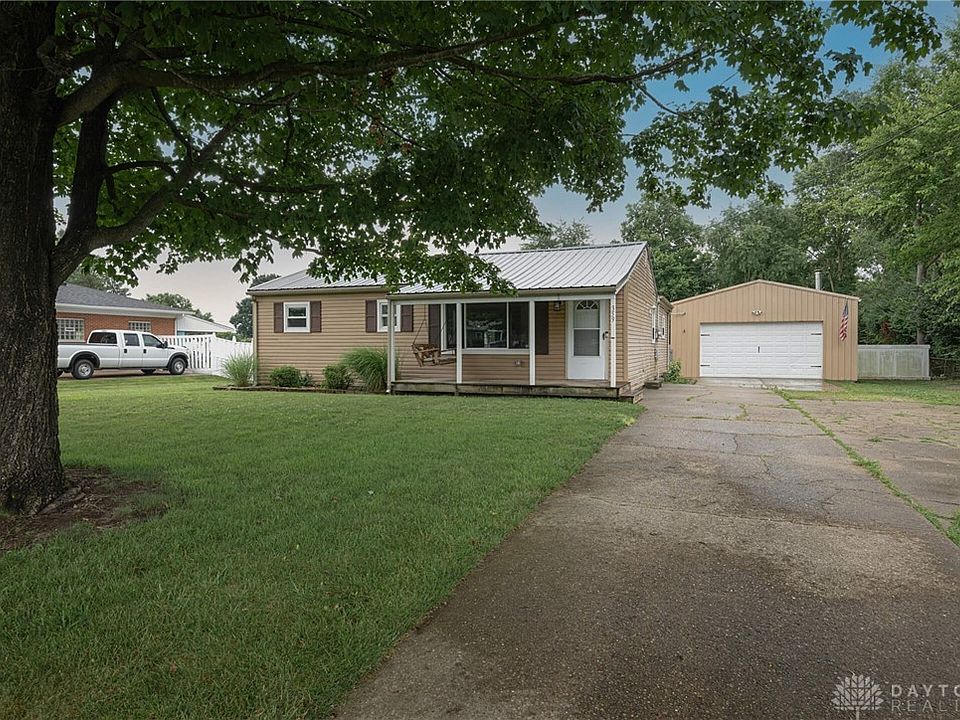 1st image of 359 Gladys Ave