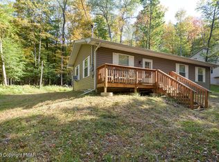 246 Mountain View Dr, Pocono Lake, PA