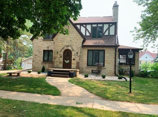 205 Bentley Pl, Edgerton, WI 53534