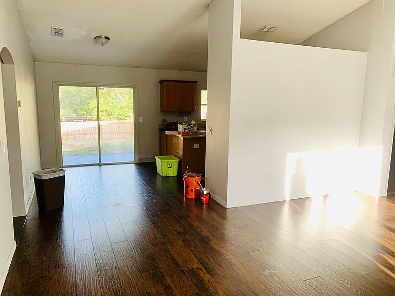 824 Willow Run St — Photo 10