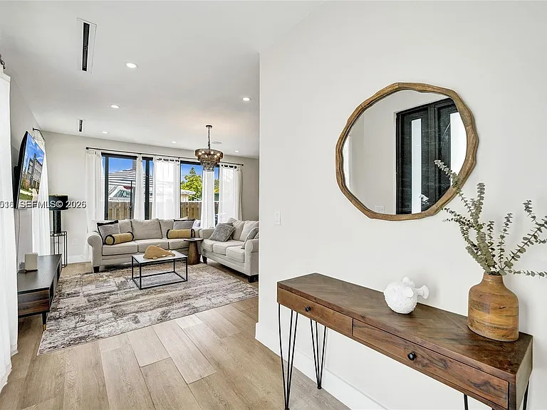 1617 NE 11th St #Townhouse 1 — Photo 12