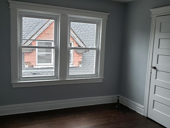 5th image of 919 S 17th St Floor 3