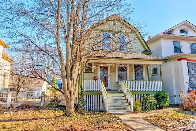 1st image of 824 S Harvey Ave