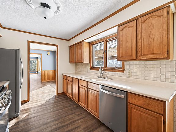 5th image of 2216 Orwell Ct N