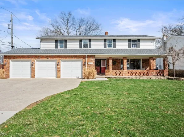 27974 Sanders Ln, North Olmsted, OH 44070