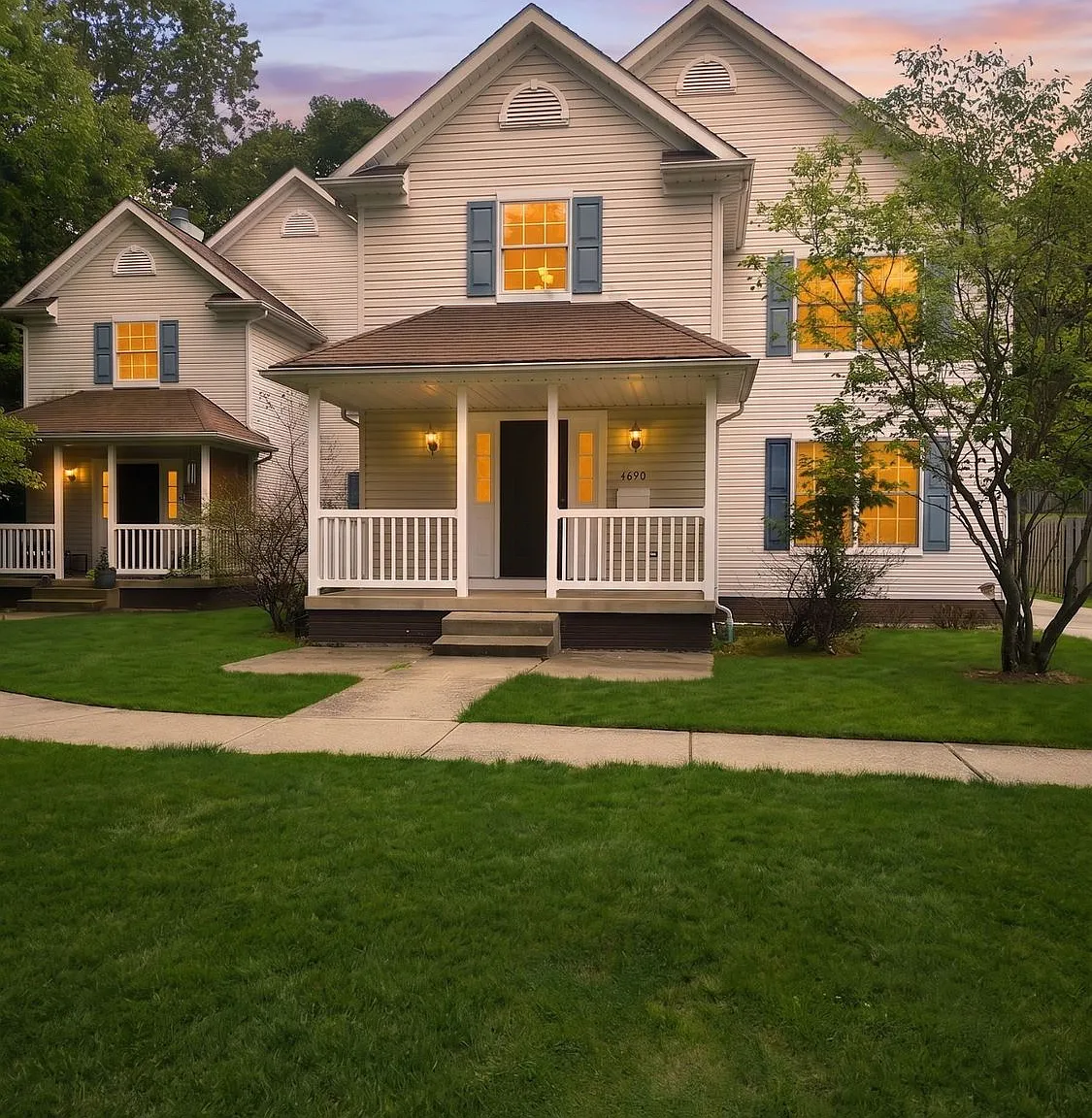3 bed, 2.5 bath, 1982 sqft, $2,400 — Photo 2