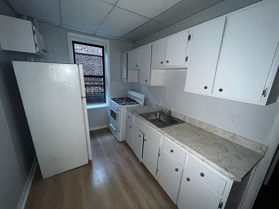 1st image of 1111 Kennedy Blvd #32E