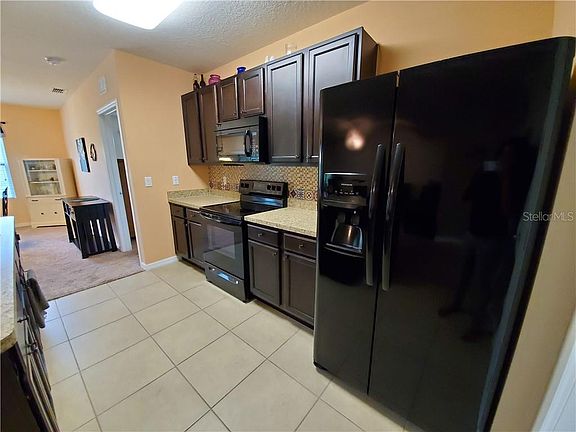 5th image of 122 Lazy Willow Dr