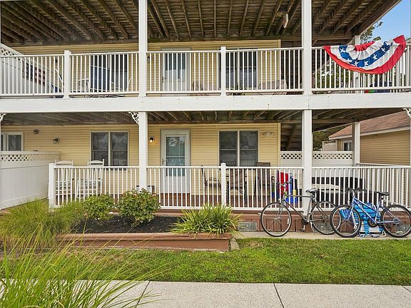 5th image of 111 W Lavender Rd APT 2