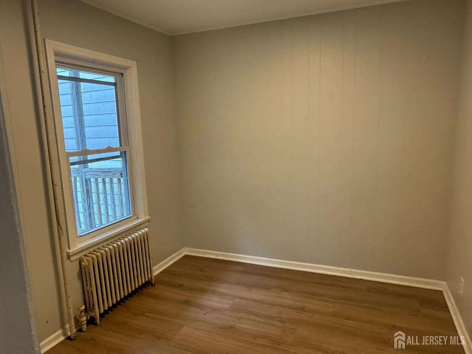 2 bed, 1.0 bath, $1,900 — Photo 2