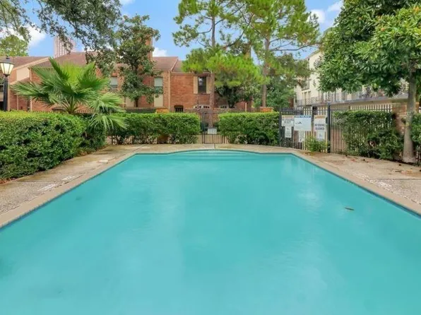 2333 Bering Dr APT 201, Houston, TX 77057