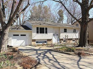 2508 Glen Elm Dr NE, Cedar Rapids, IA 52402