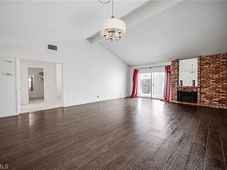 19 Fulton — Photo 10