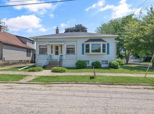 1925 Thomas St, Marinette, WI 54143