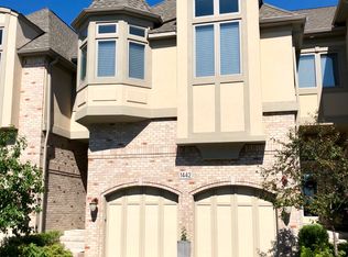 1442 W Rue Paris Pl, Inverness, IL 60067