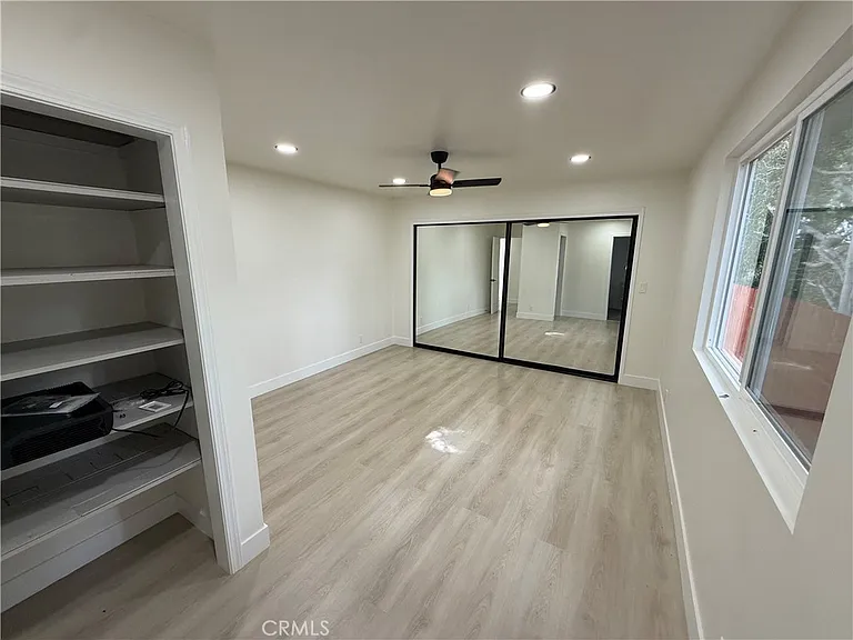 564 W Macarthur Ave #3 — Photo 11