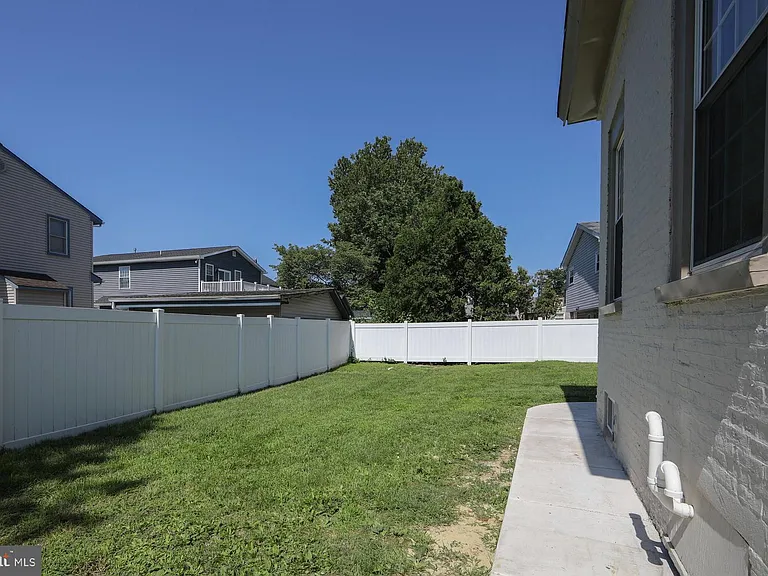 9 E Holly Ave #4 — Photo 24